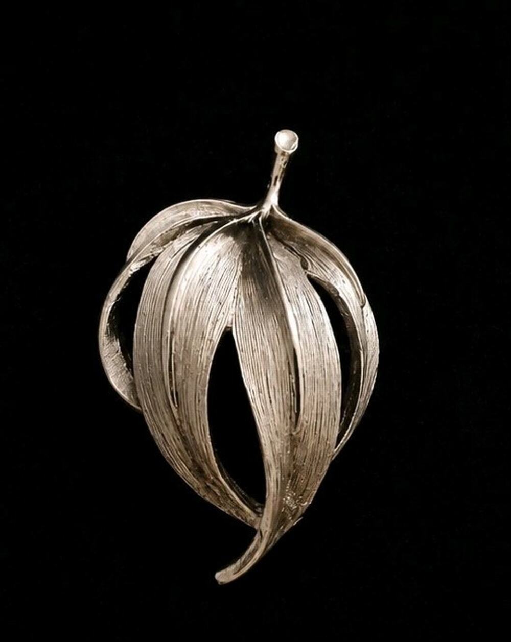 Vintage Silver Tone Brushed Satin Leaf Pod Cluster Brooch 2.5" Large 1960s